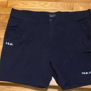 Huk shorts xxl brand new